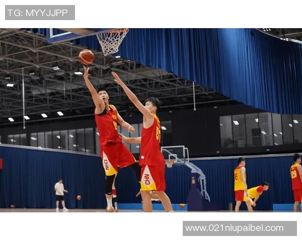 中国男篮热身赛首战对决巴西队全力以赴展现实力与团队合作 中国男篮热身赛首战对决巴西队全力以赴展现实力与团队合作